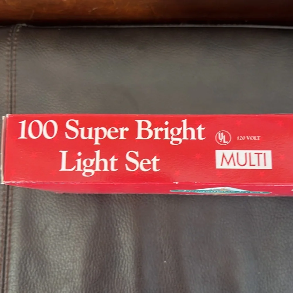 NWOT Christmas 100 Super Bright Multi Color Bulbs For Indoor/Outdoor Use